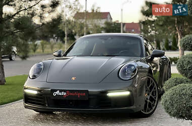 Купе Porsche 911 2019 в 