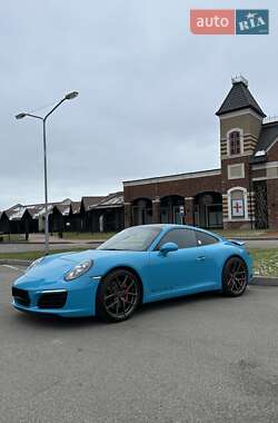 Купе Porsche 911 2016 в 