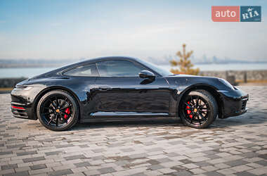 Купе Porsche 911 2021 в 