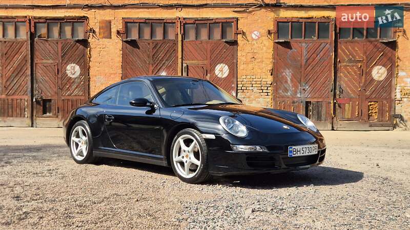 Купе Porsche 911 2006 в 