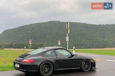 Купе Porsche 911 2010 в 