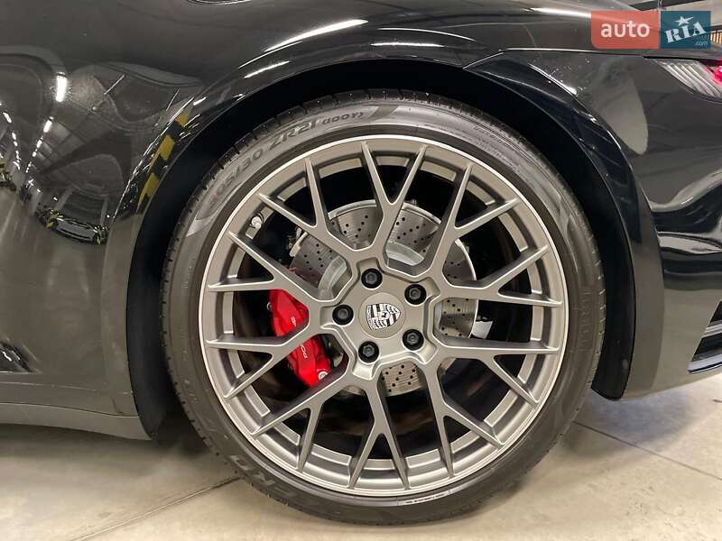 Купе Porsche 911 2022 в Киеве