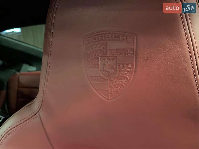 Купе Porsche 911 2022 в Киеве