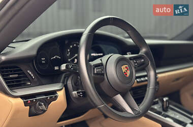 Купе Porsche 911 2020 в 