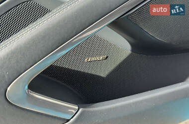 Купе Porsche 911 2016 в 
