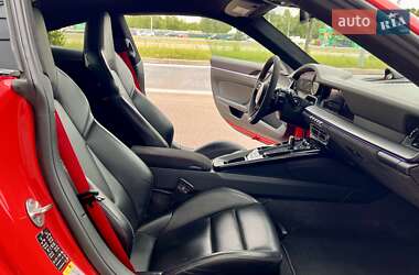 Купе Porsche 911 2022 в 