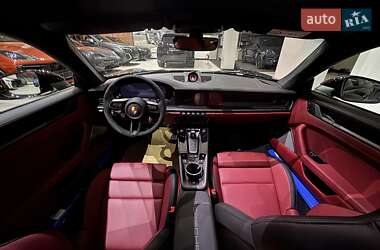Купе Porsche 911 2025 в 
