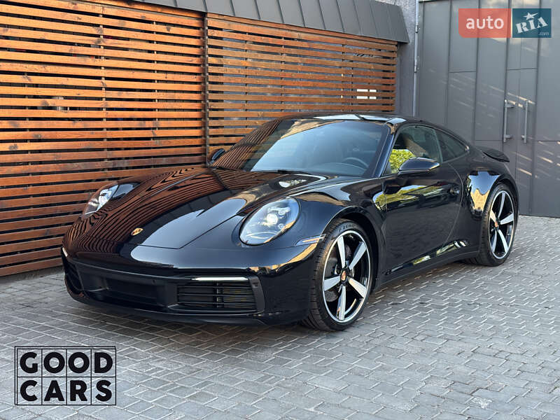 Купе Porsche 911 2023 в 
