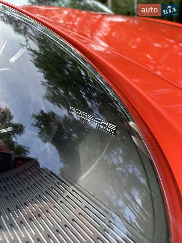 Кабріолет Porsche 911 2022 в Києві фото 14 Кабріолет Porsche 911 2022 в Києві