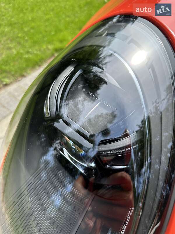 Кабріолет Porsche 911 2022 в Києві фото 17 Кабріолет Porsche 911 2022 в Києві