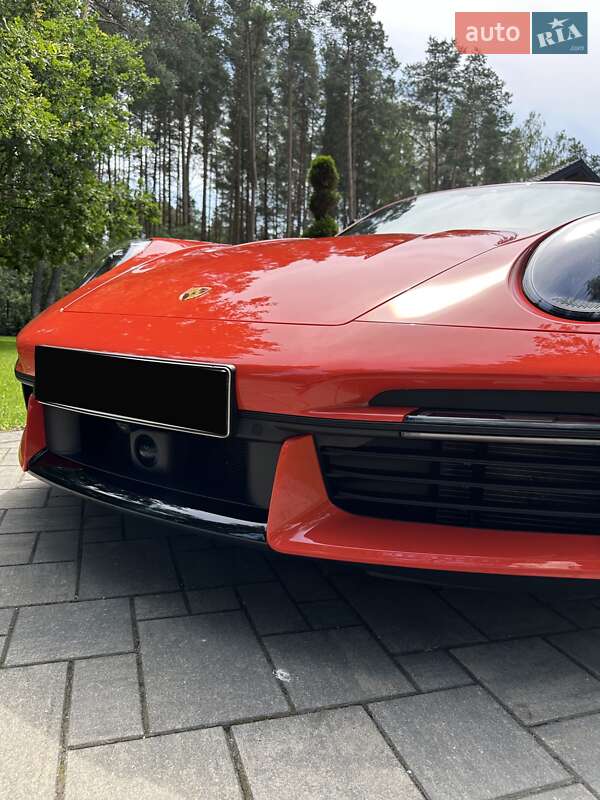 Кабріолет Porsche 911 2022 в Києві фото 21 Кабріолет Porsche 911 2022 в Києві