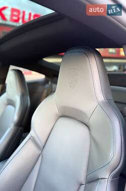 Купе Porsche 911 2021 в 