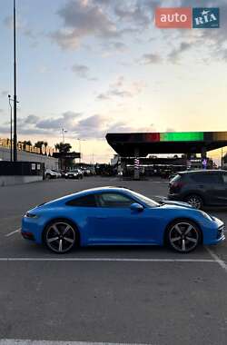 Купе Porsche 911 2021 в 