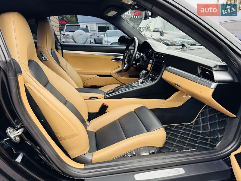 Купе Porsche 911 2016 в Киеве