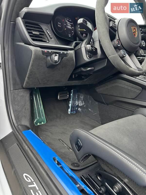 Купе Porsche 911 2024 в Киеве