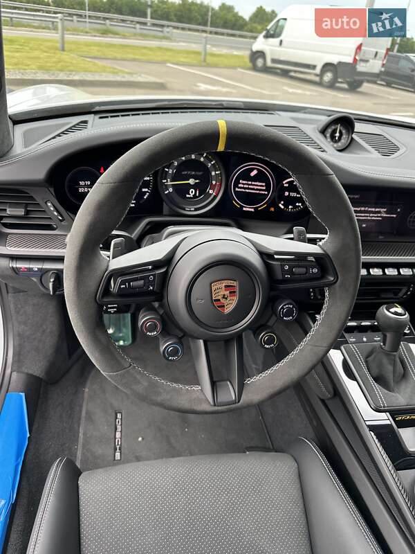 Купе Porsche 911 2024 в Киеве