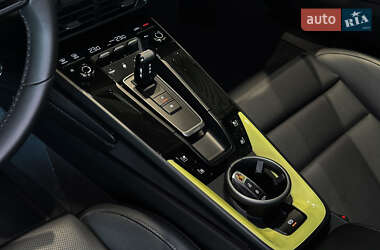 Купе Porsche 911 2024 в 