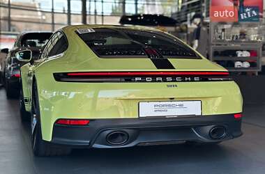 Купе Porsche 911 2024 в 