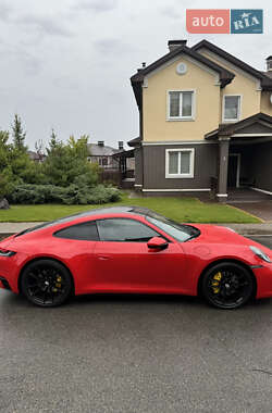Купе Porsche 911 2022 в 