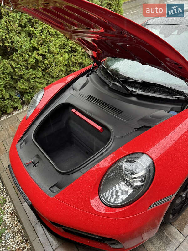 Купе Porsche 911 2022 в Киеве
