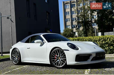 Кабриолет Porsche 911 2022 в 