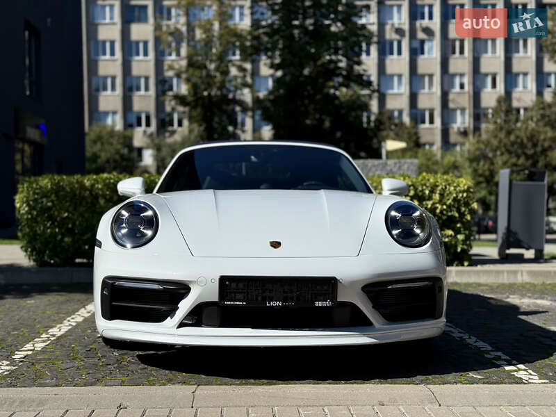 Кабриолет Porsche 911 2022 в Львове