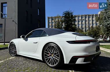 Кабриолет Porsche 911 2022 в 