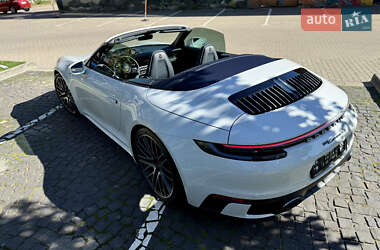 Кабриолет Porsche 911 2022 в 
