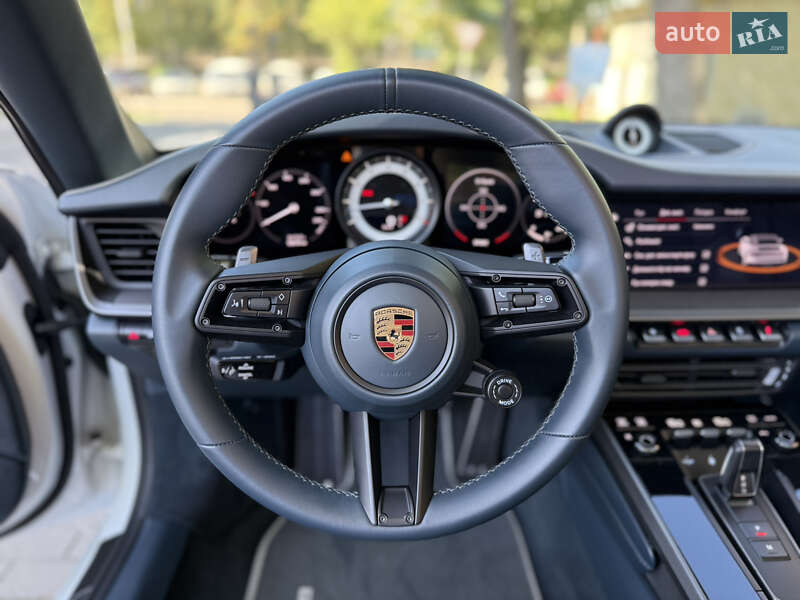 Кабриолет Porsche 911 2022 в Львове