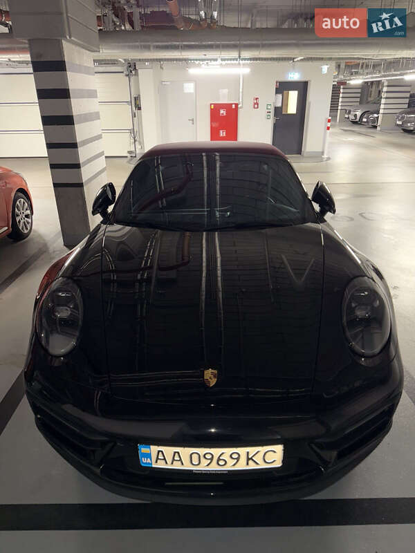 Купе Porsche 911 2024 в Киеве