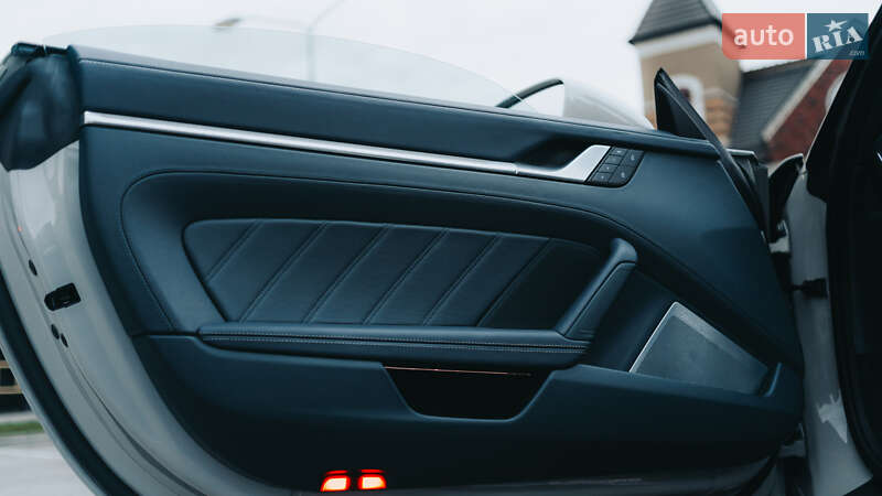 Кабріолет Porsche 911 2022 в Києві