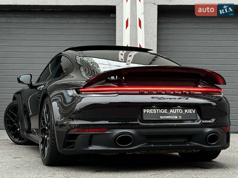 Купе Porsche 911 2023 в Киеве фото 29 Купе Porsche 911 2023 в Киеве
