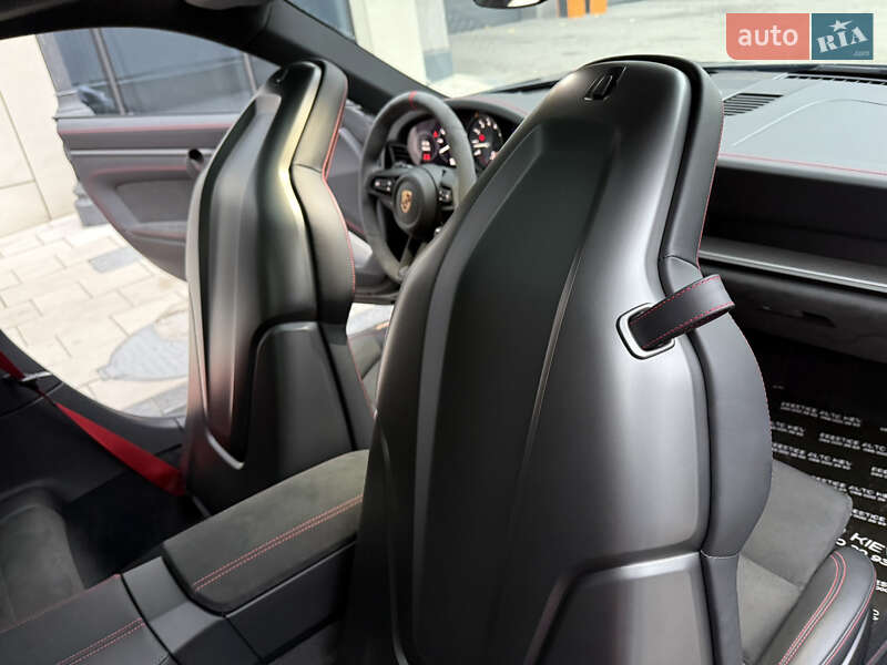 Купе Porsche 911 2023 в Киеве фото 54 Купе Porsche 911 2023 в Киеве