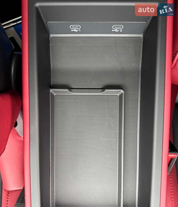 Купе Porsche 911 2024 в Києві фото 44 Купе Porsche 911 2024 в Києві