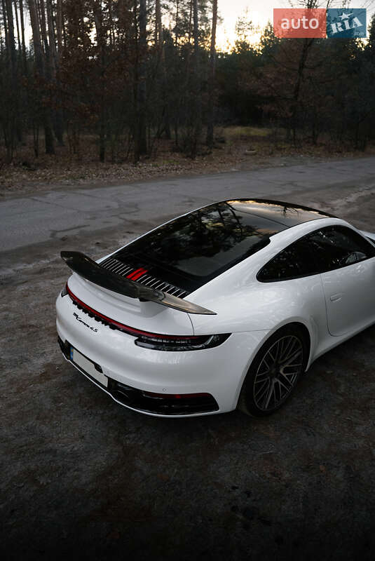 Купе Porsche 911 2022 в Киеве фото 12 Купе Porsche 911 2022 в Киеве