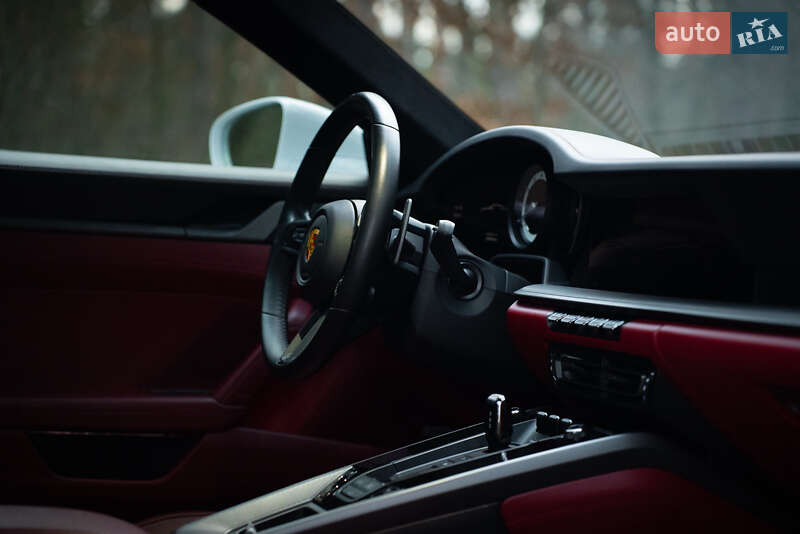 Купе Porsche 911 2022 в Киеве фото 29 Купе Porsche 911 2022 в Киеве