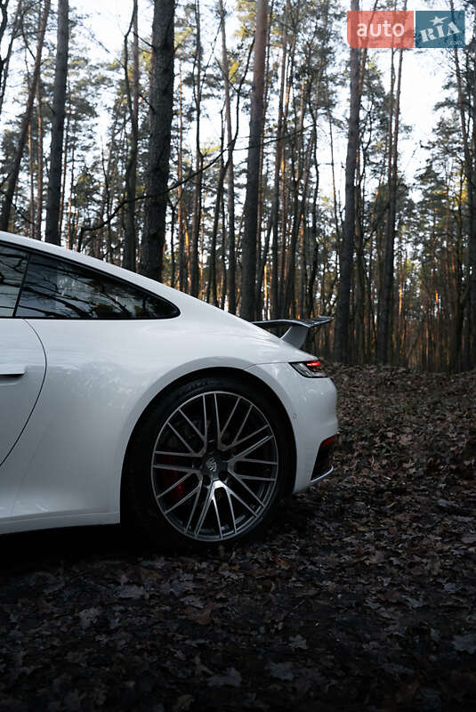Купе Porsche 911 2022 в Киеве фото 56 Купе Porsche 911 2022 в Киеве