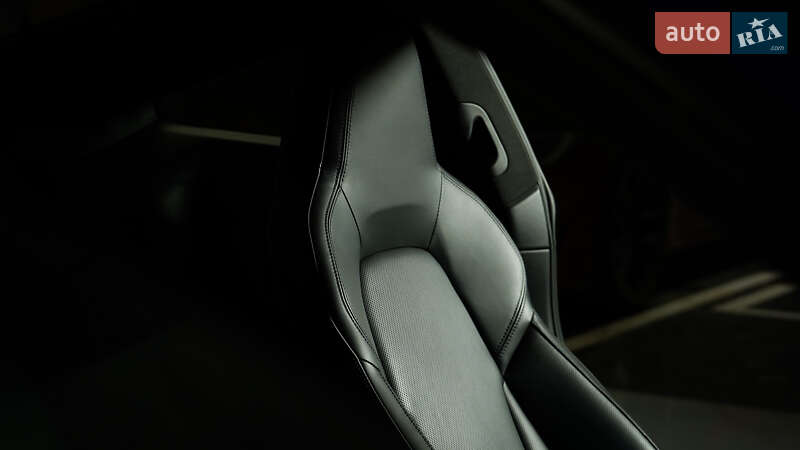 Купе Porsche 911 2024 в Києві