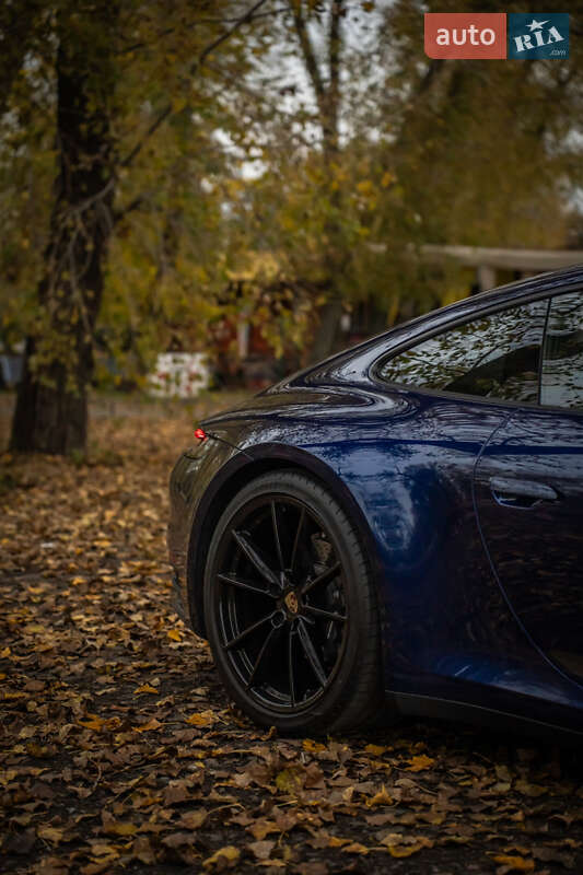 Купе Porsche 911 2024 в Києві