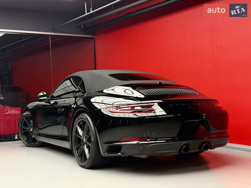 Кабриолет Porsche 911 2018 в Киеве