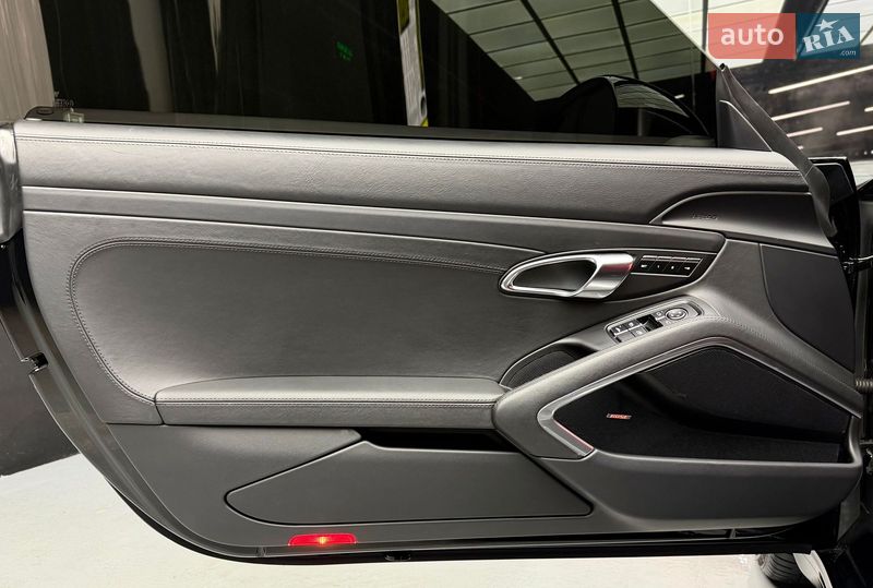 Кабриолет Porsche 911 2018 в Киеве