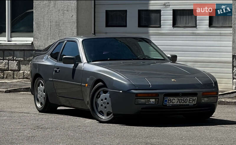 Купе Porsche 944 1989 в 