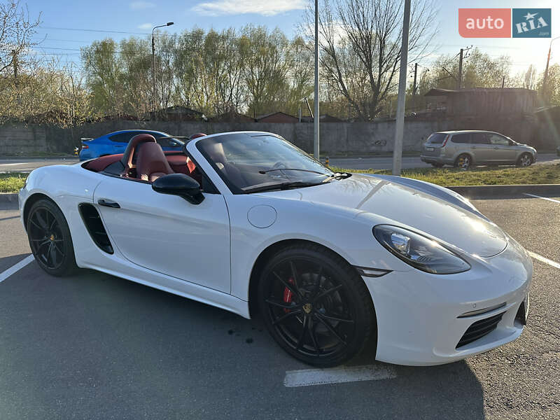 Родстер Porsche Boxster 2018 в Киеве фото 11 Родстер Porsche Boxster 2018 в Киеве