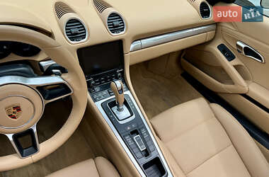 Родстер Porsche Boxster 2016 в 