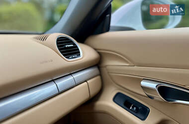 Родстер Porsche Boxster 2016 в 