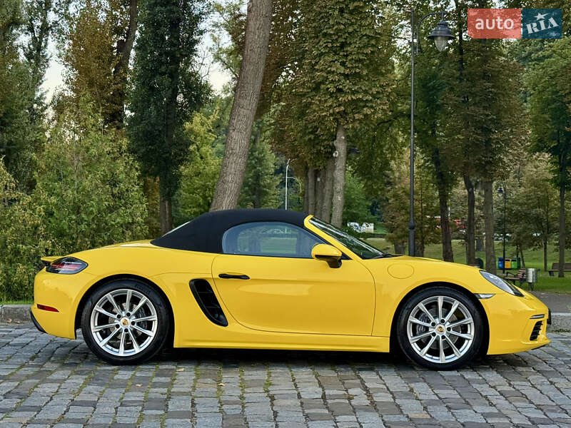 Родстер Porsche Boxster 2020 в Киеве