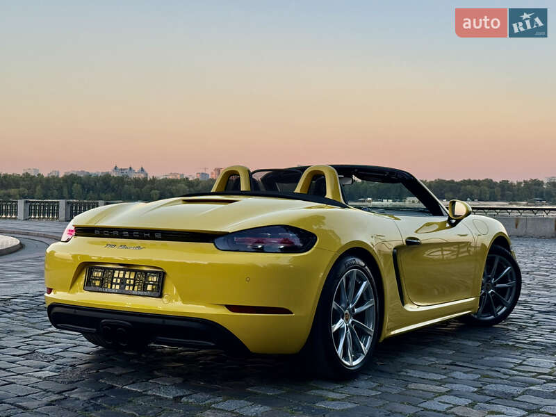 Родстер Porsche Boxster 2020 в Киеве