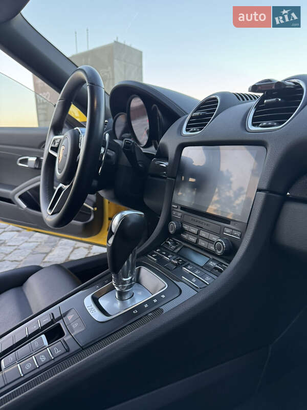 Родстер Porsche Boxster 2020 в Киеве