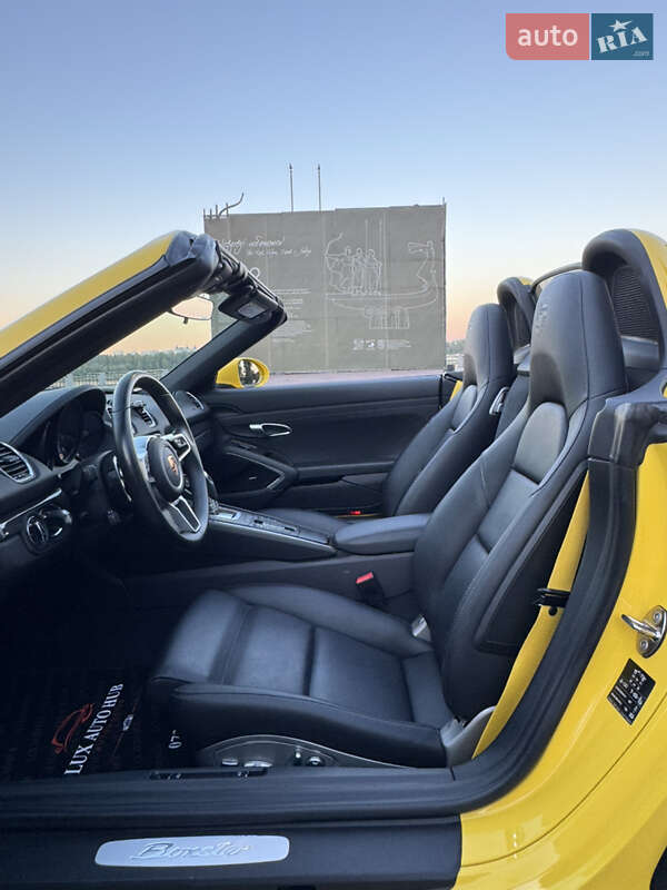 Родстер Porsche Boxster 2020 в Киеве