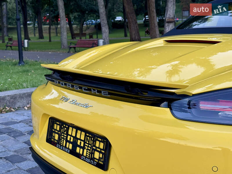 Родстер Porsche Boxster 2020 в Киеве